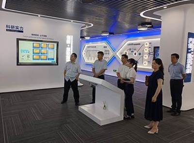 黨委委員、副校長戴軍帶隊(duì)“訪企拓崗促就業(yè)”