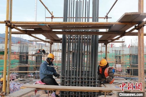 新春走基層 臘月里的 熱 度 200余建設者奮戰重點工程